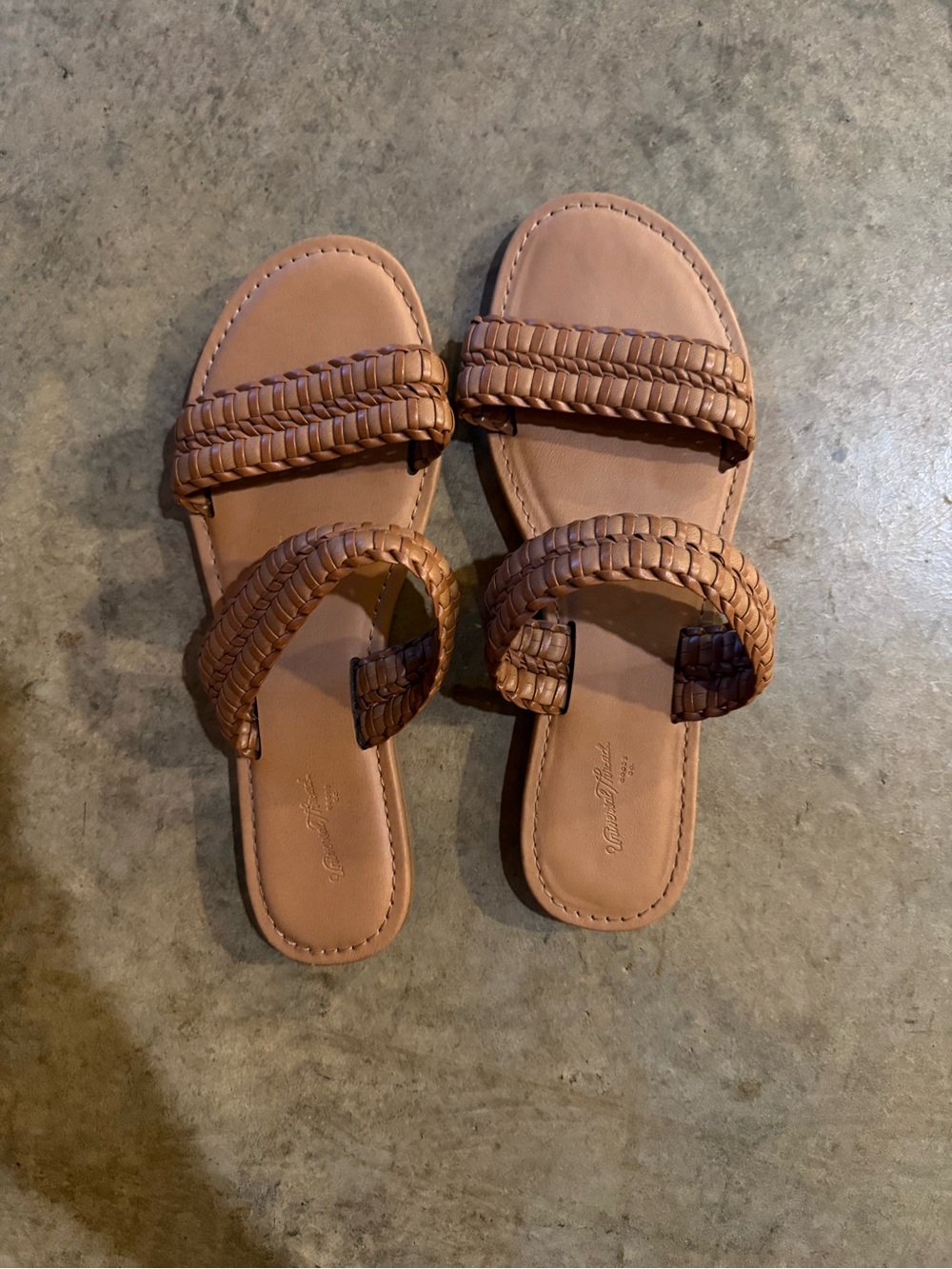 Universal Thread Woven Double-Strap Women's Slide Sandals - Tan